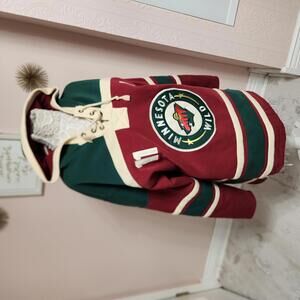 EUC Minnesota Wild PARISE sweatshirt old time hockey M